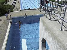 Springturm im Schwimmbad